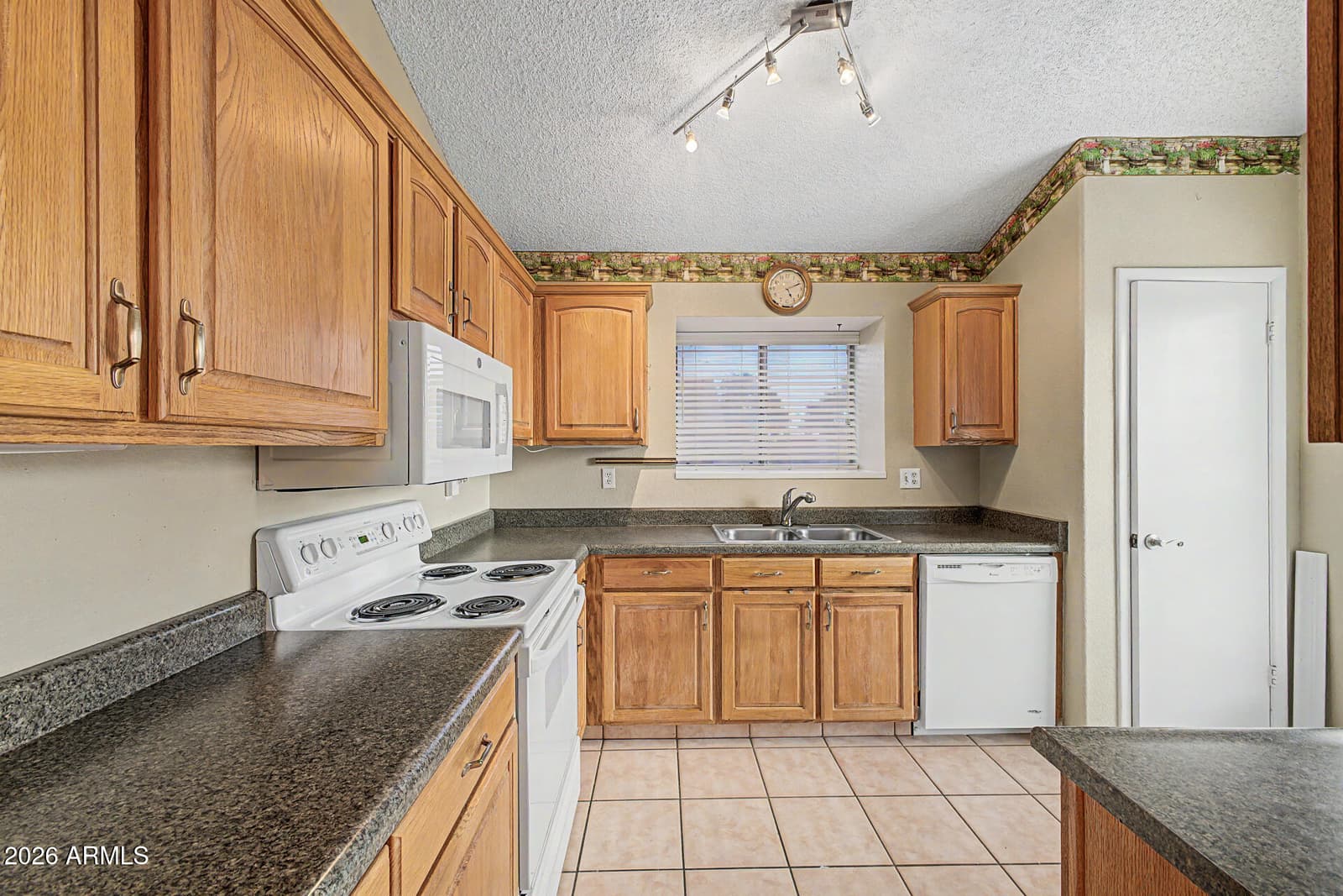 8845 W PALO VERDE Avenue, Peoria, AZ 85345 — photo 14 of 34
