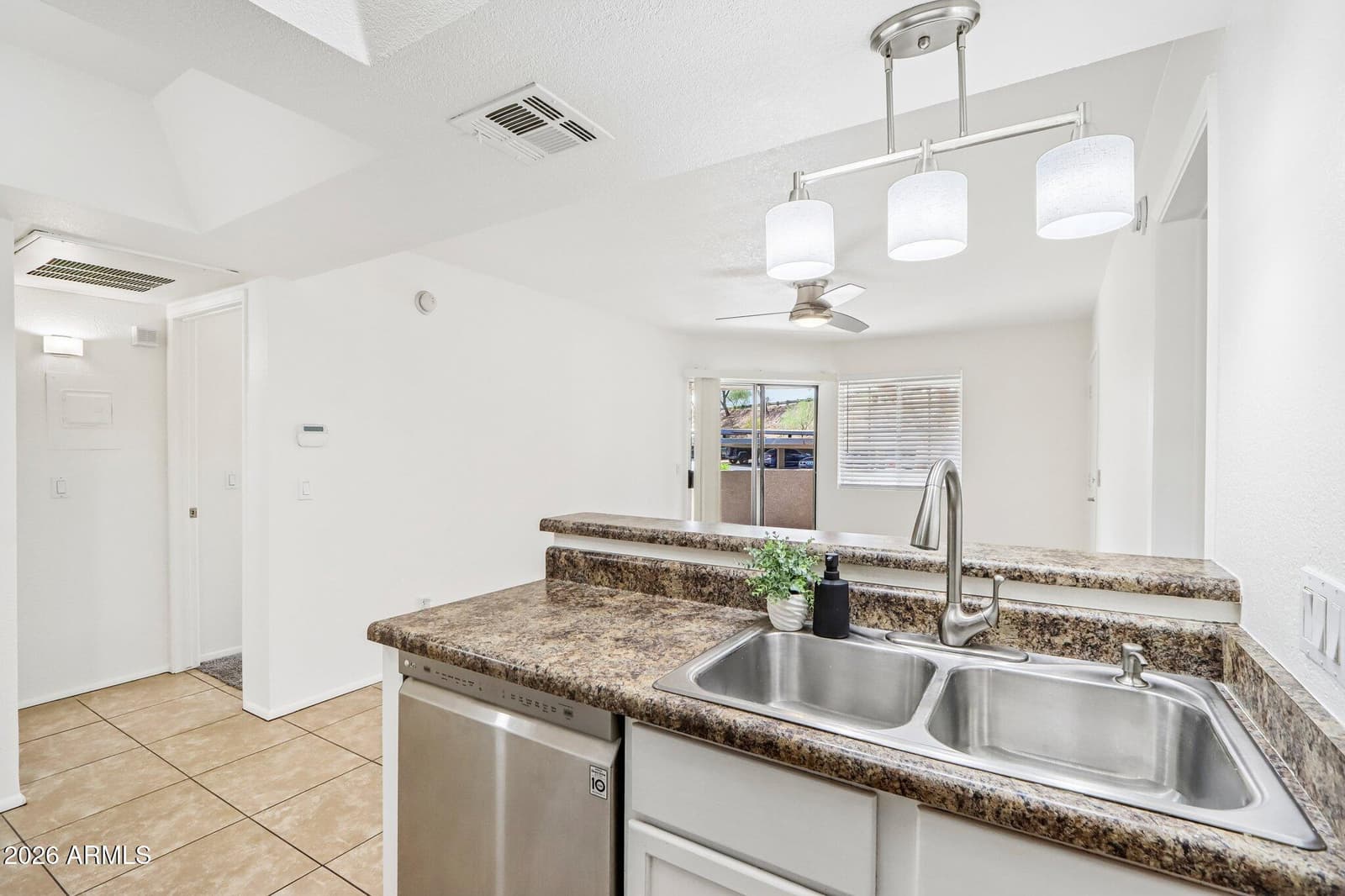 1720 E THUNDERBIRD Road 1086, Phoenix, AZ 85022 — photo 14 of 40