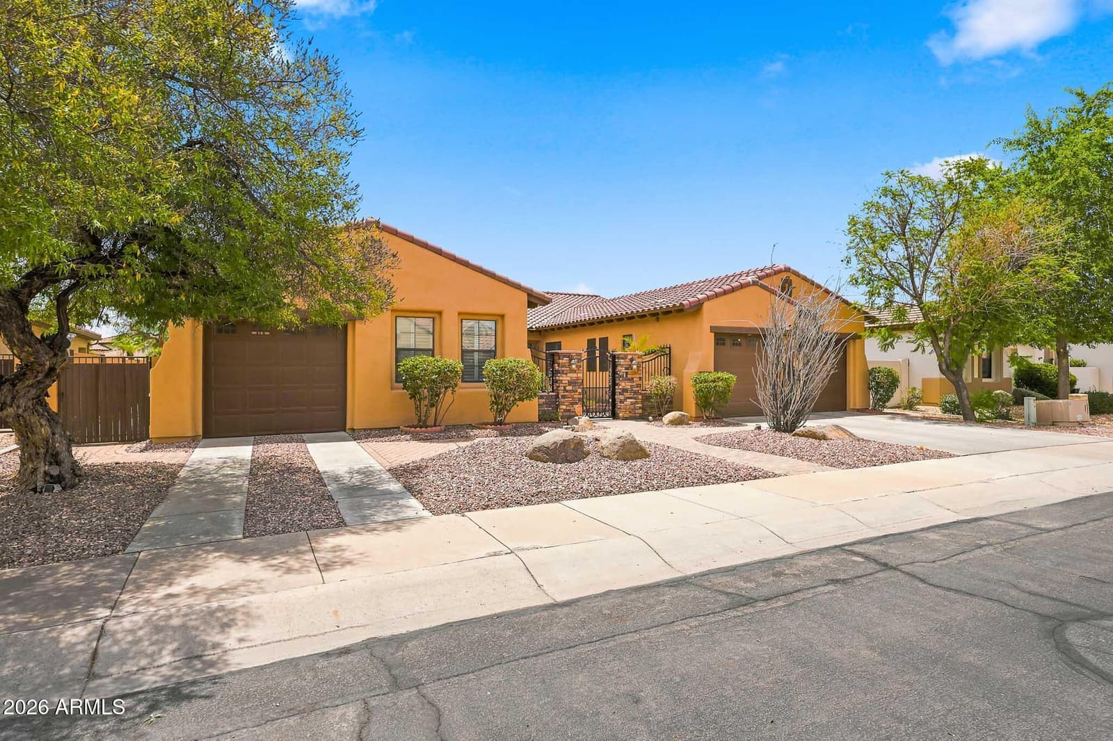 14545 W SHERIDAN Street, Goodyear, AZ 85395 — photo 5 of 60