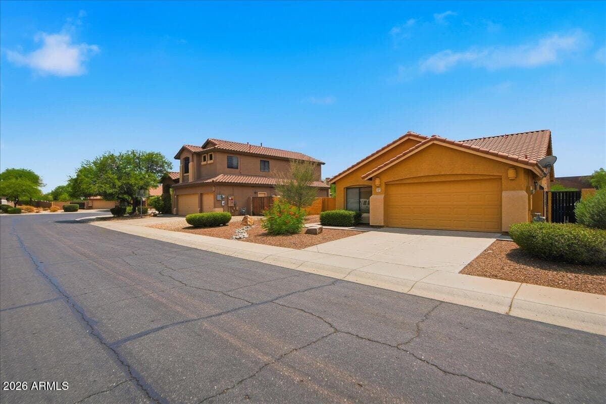 4307 E WILLIAMS Drive, Phoenix, AZ 85050 — photo 3 of 48