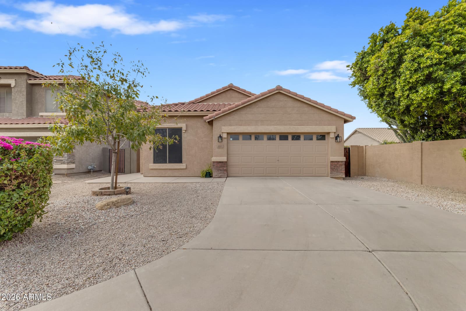 1121 E RANCH Court, Gilbert, AZ 85296 — photo 2 of 38