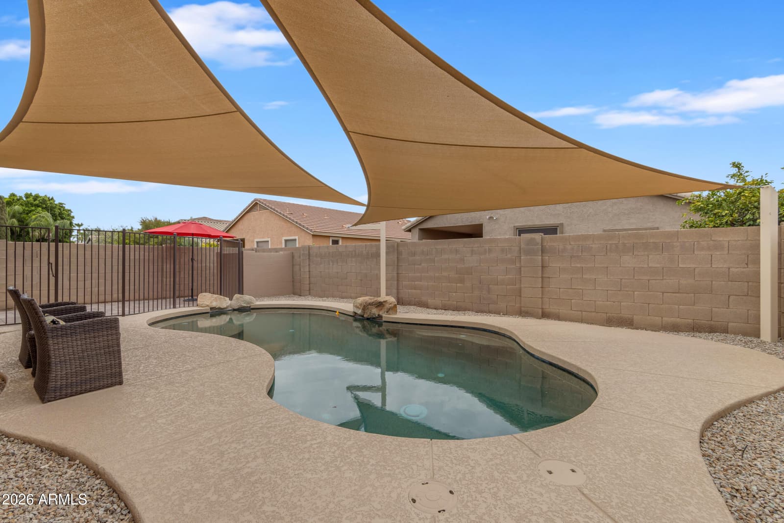 1121 E RANCH Court, Gilbert, AZ 85296 — photo 37 of 38