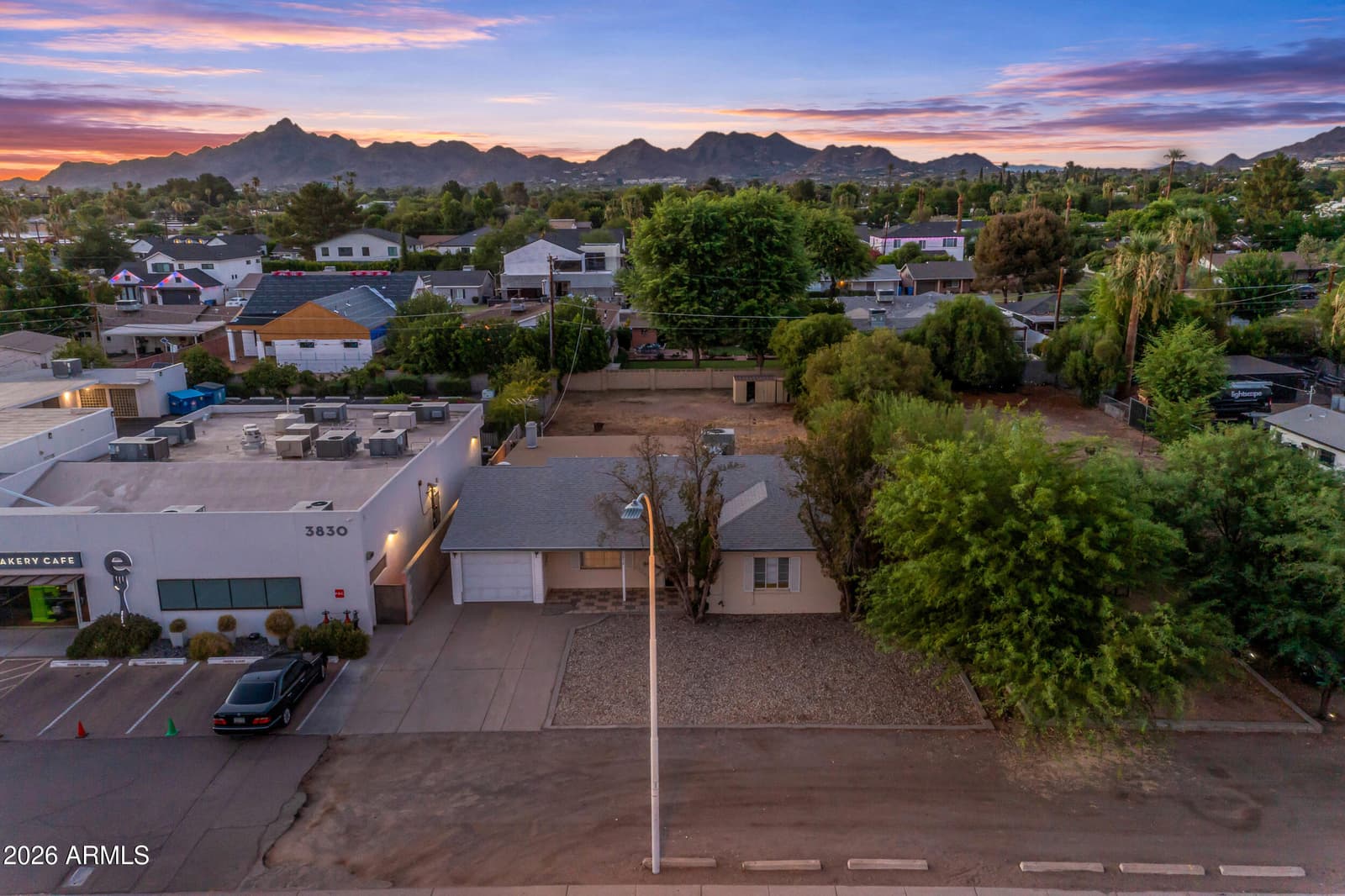 3834 E Indian School Road, Phoenix, AZ 85018 — photo 5 of 41