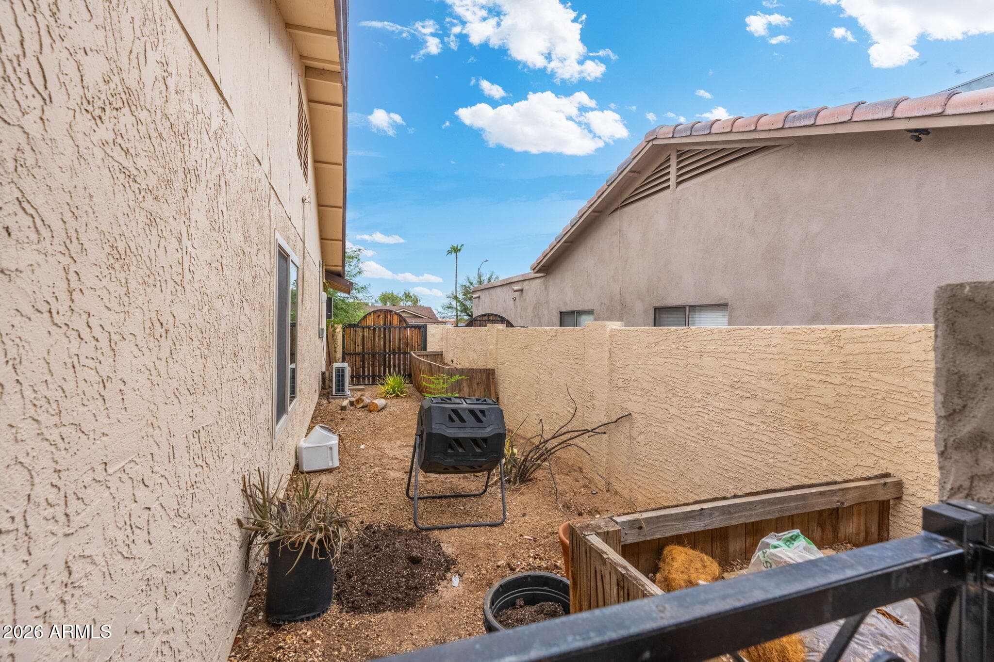 2631 E VISTA Drive, Phoenix, AZ 85032 — photo 38 of 53