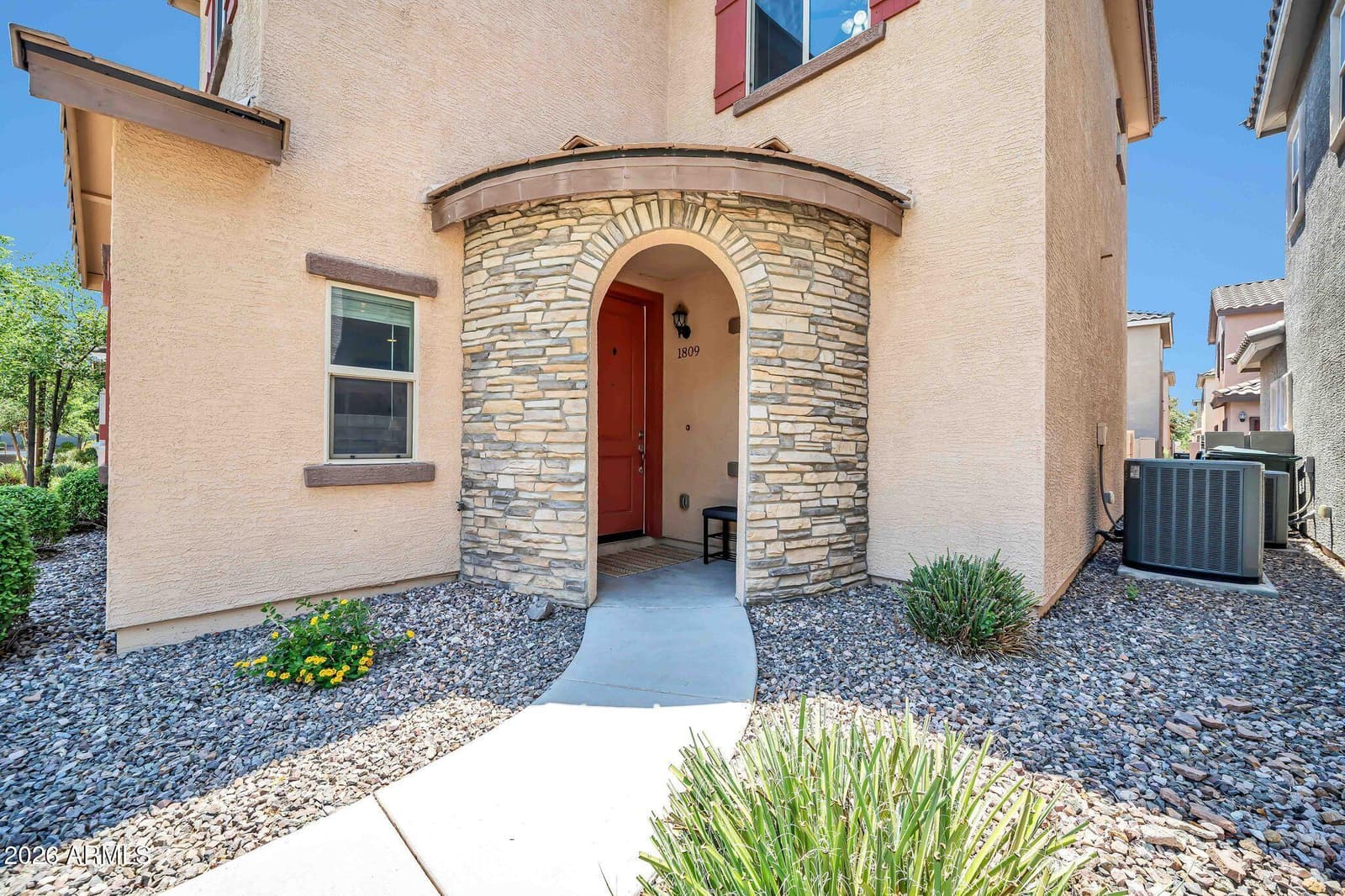 1809 W MINTON Street, Phoenix, AZ 85041 — photo 2 of 19