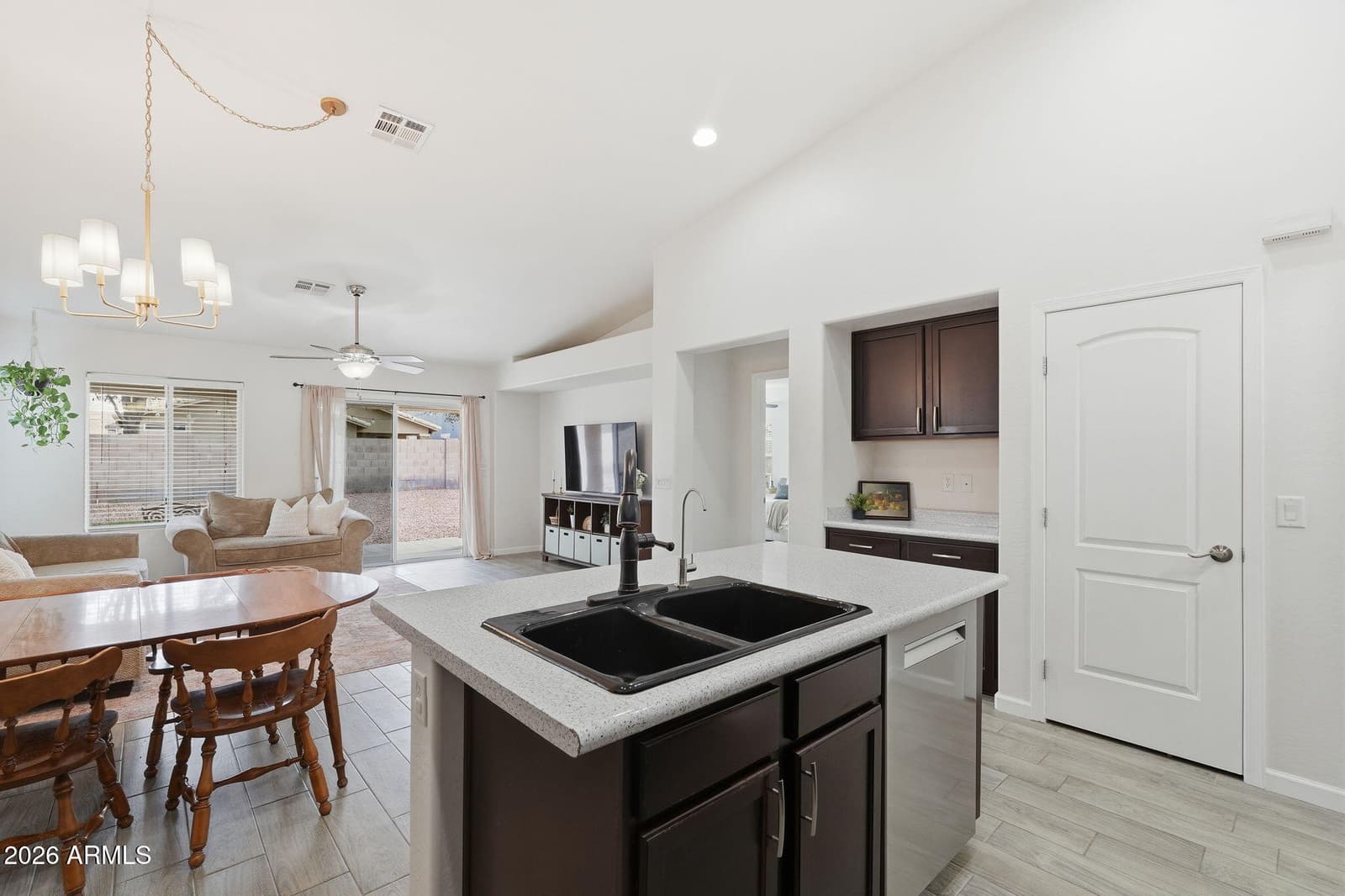 1491 E LAKEVIEW Drive, San Tan Valley, AZ 85143 — photo 12 of 36