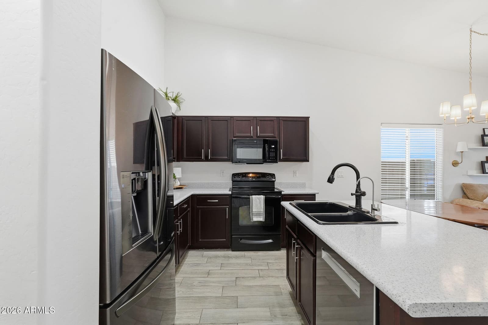 1491 E LAKEVIEW Drive, San Tan Valley, AZ 85143 — photo 17 of 36