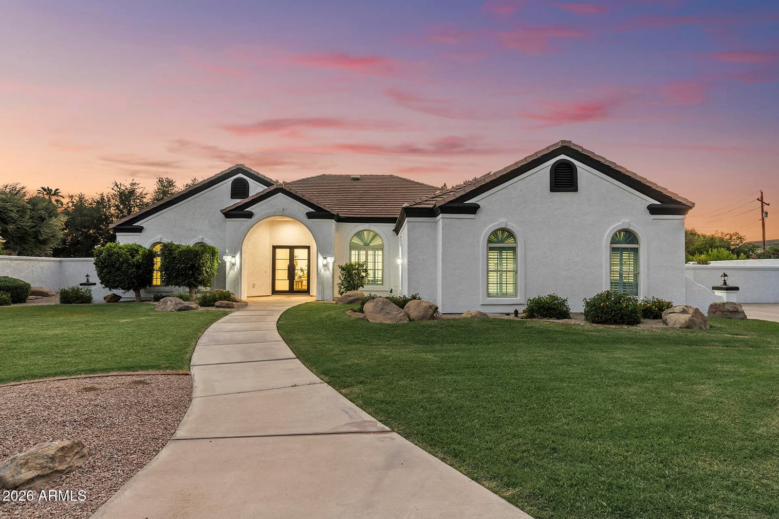 1120 N WREN Drive, Gilbert, AZ 85234 — photo 2 of 53