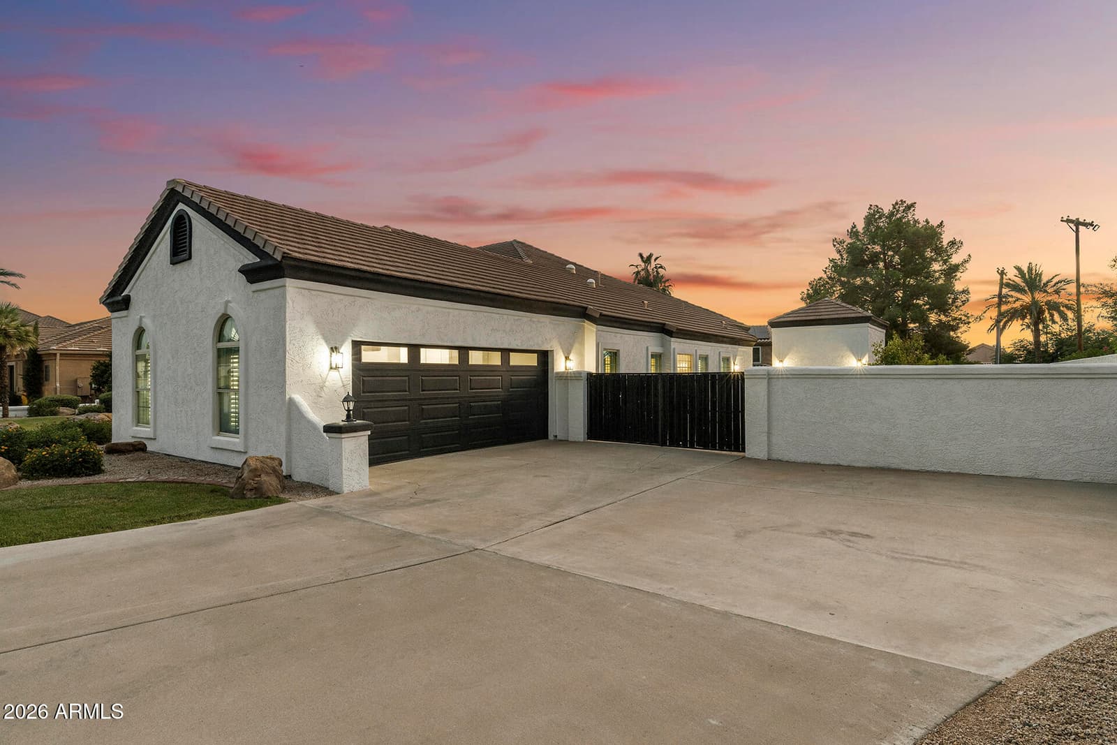 1120 N WREN Drive, Gilbert, AZ 85234 — photo 10 of 53