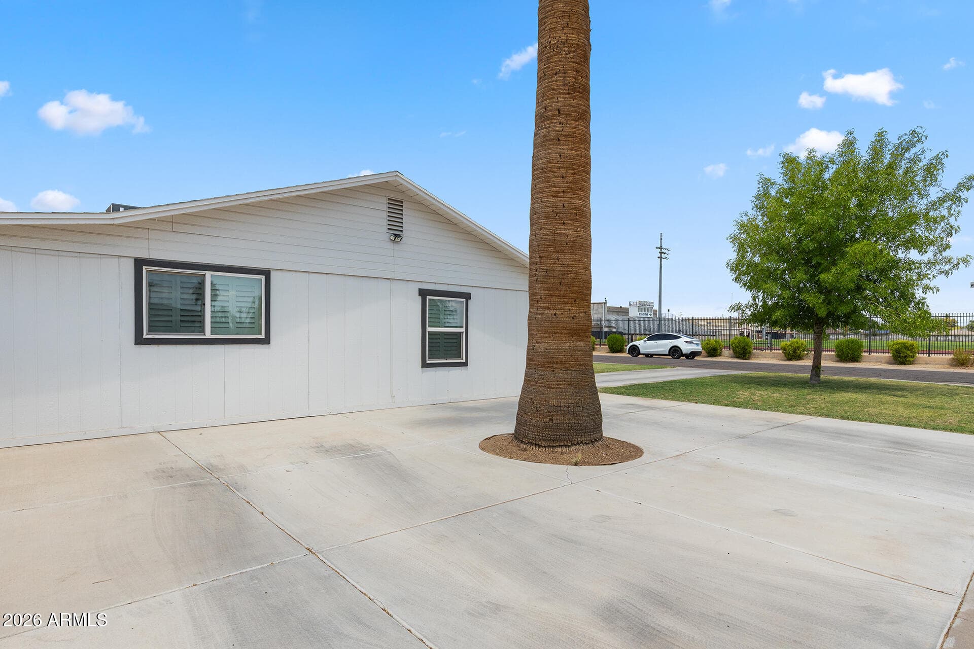 1701 W FAIRMOUNT Avenue, Phoenix, AZ 85015 — photo 29 of 75
