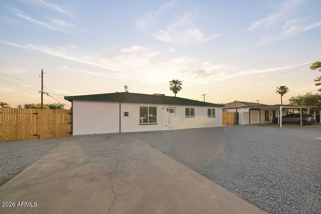 5534 N 31ST Drive, Phoenix, AZ 85017 — photo 1 of 10