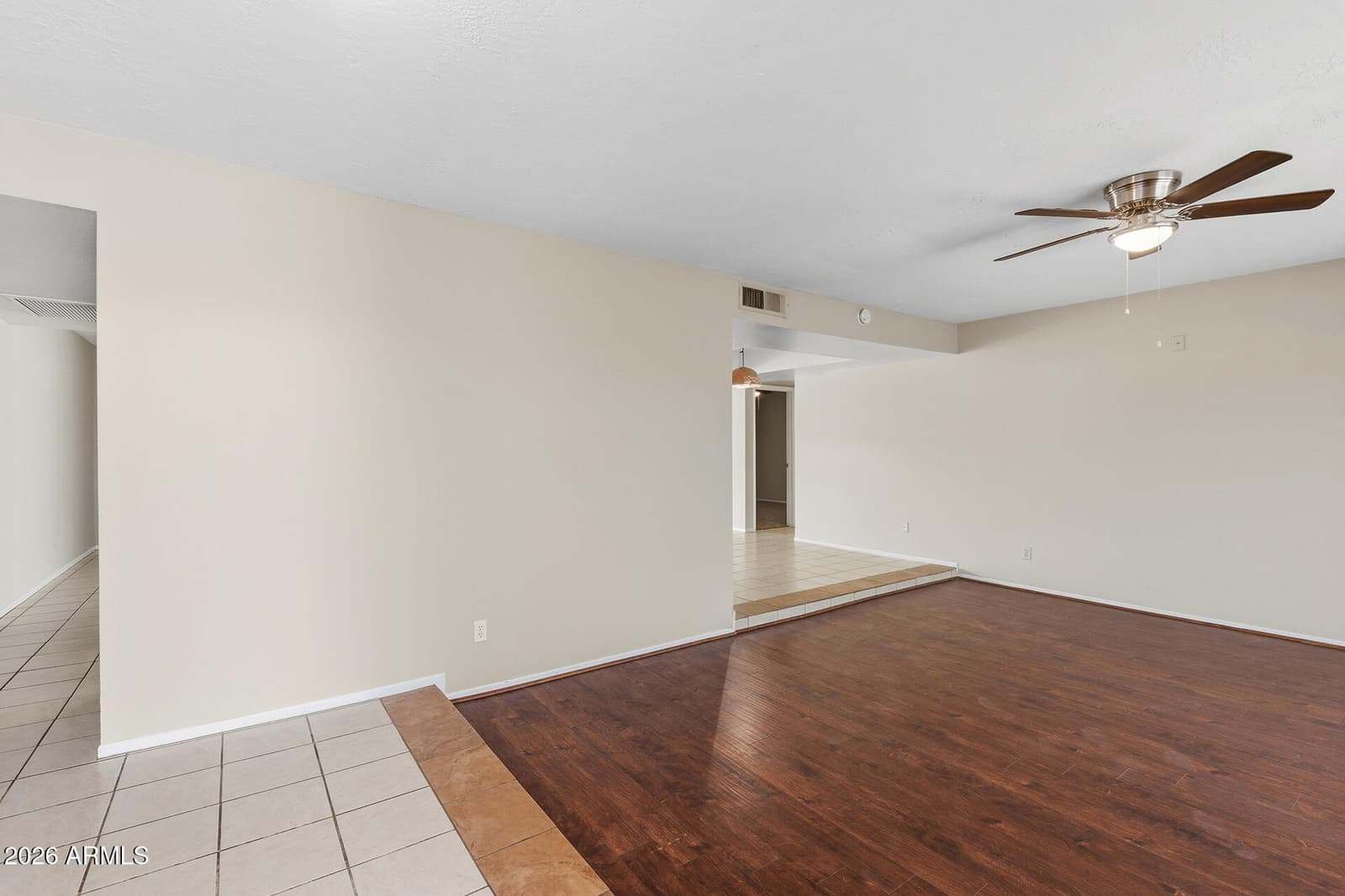 5620 W HEARN Road, Glendale, AZ 85306 — photo 9 of 54