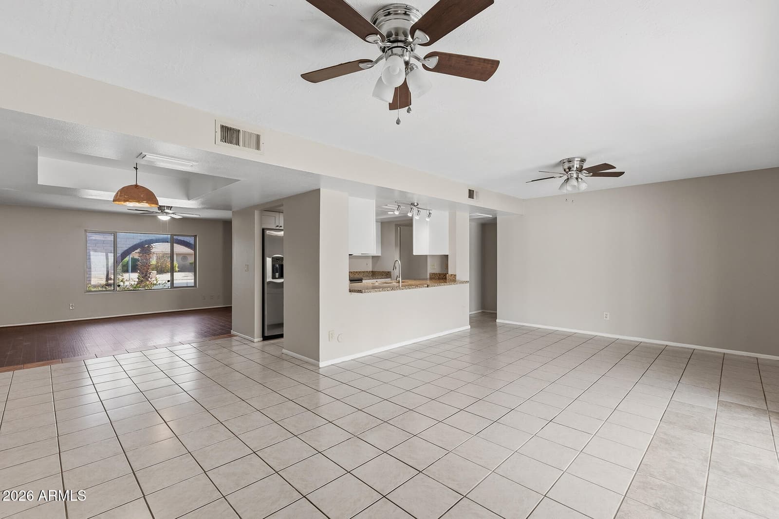 5620 W HEARN Road, Glendale, AZ 85306 — photo 3 of 54