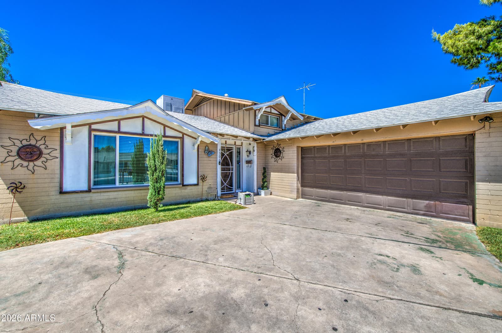 4306 W CLAREMONT Street, Glendale, AZ 85301 — photo 5 of 45