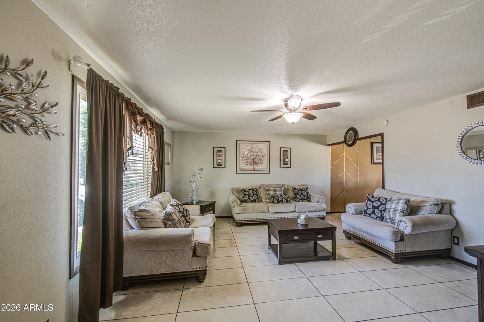 4306 W CLAREMONT Street, Glendale, AZ 85301 — photo 10 of 45