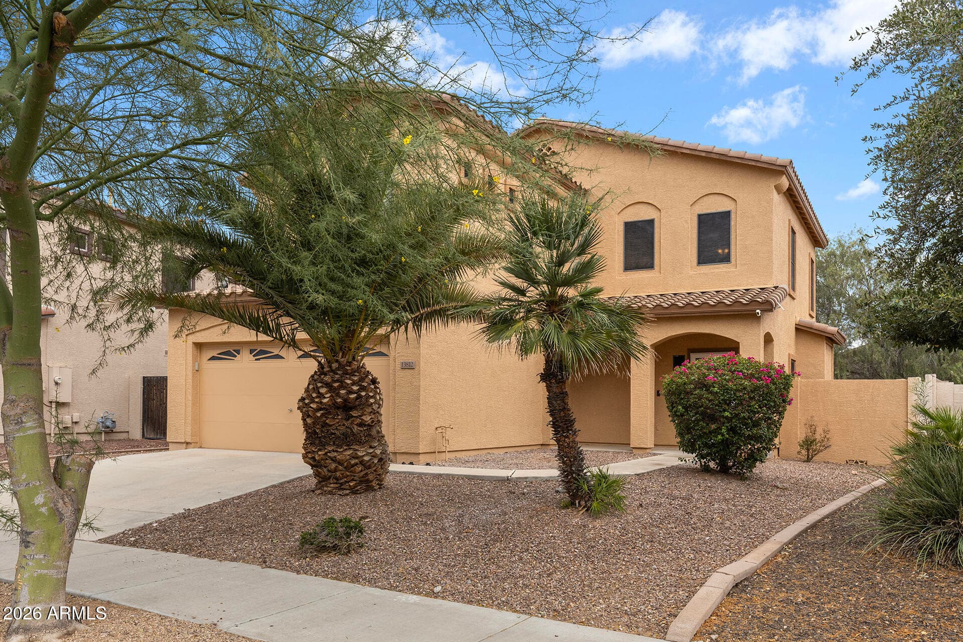 13812 W PORT ROYALE Lane, Surprise, AZ 85379 — photo 6 of 60