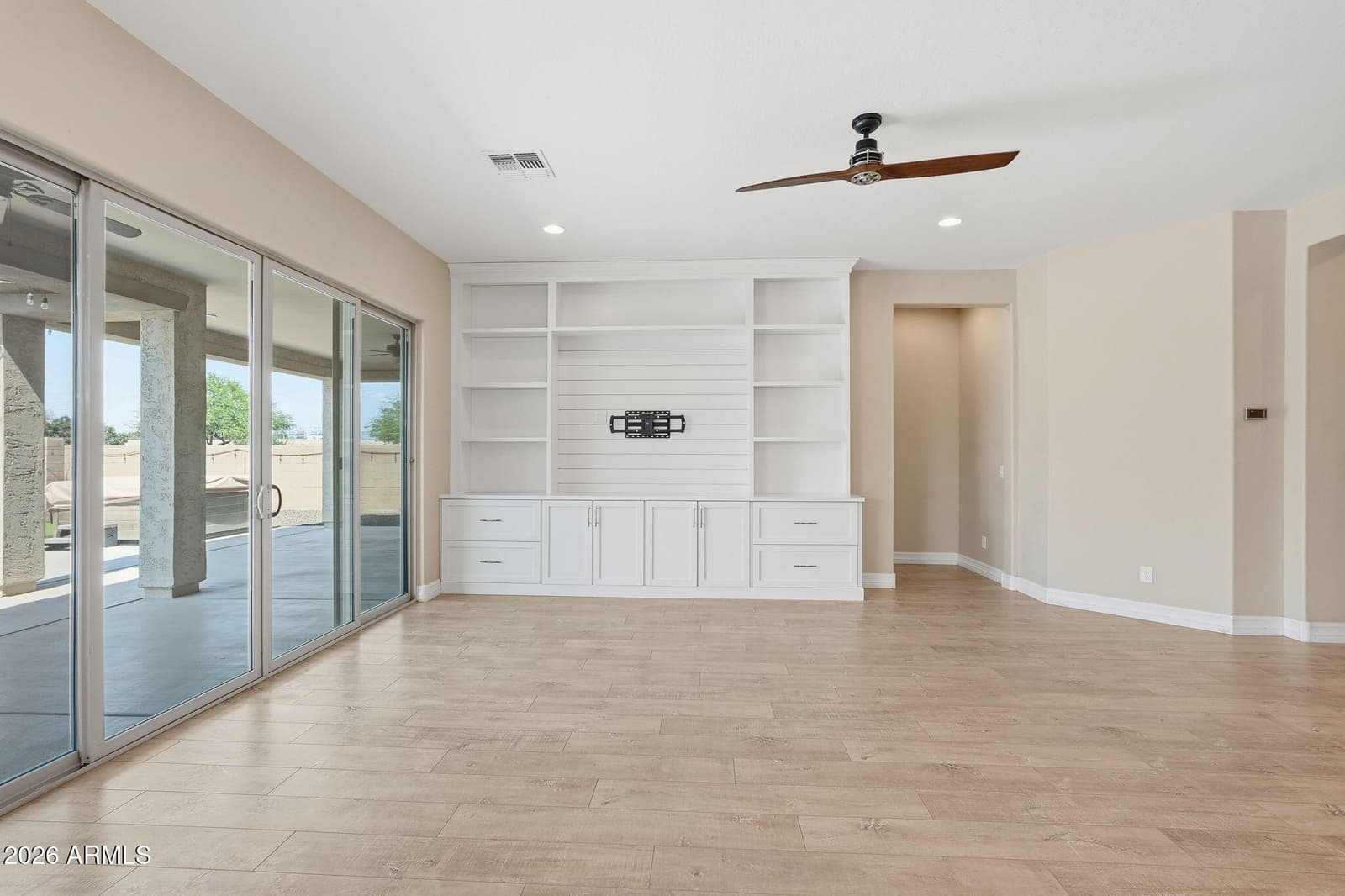 3930 E CHESTNUT Lane, Gilbert, AZ 85298 — photo 8 of 44