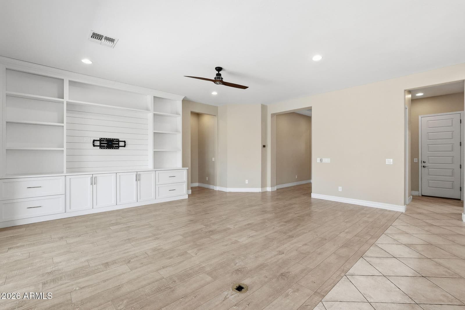 3930 E CHESTNUT Lane, Gilbert, AZ 85298 — photo 9 of 44