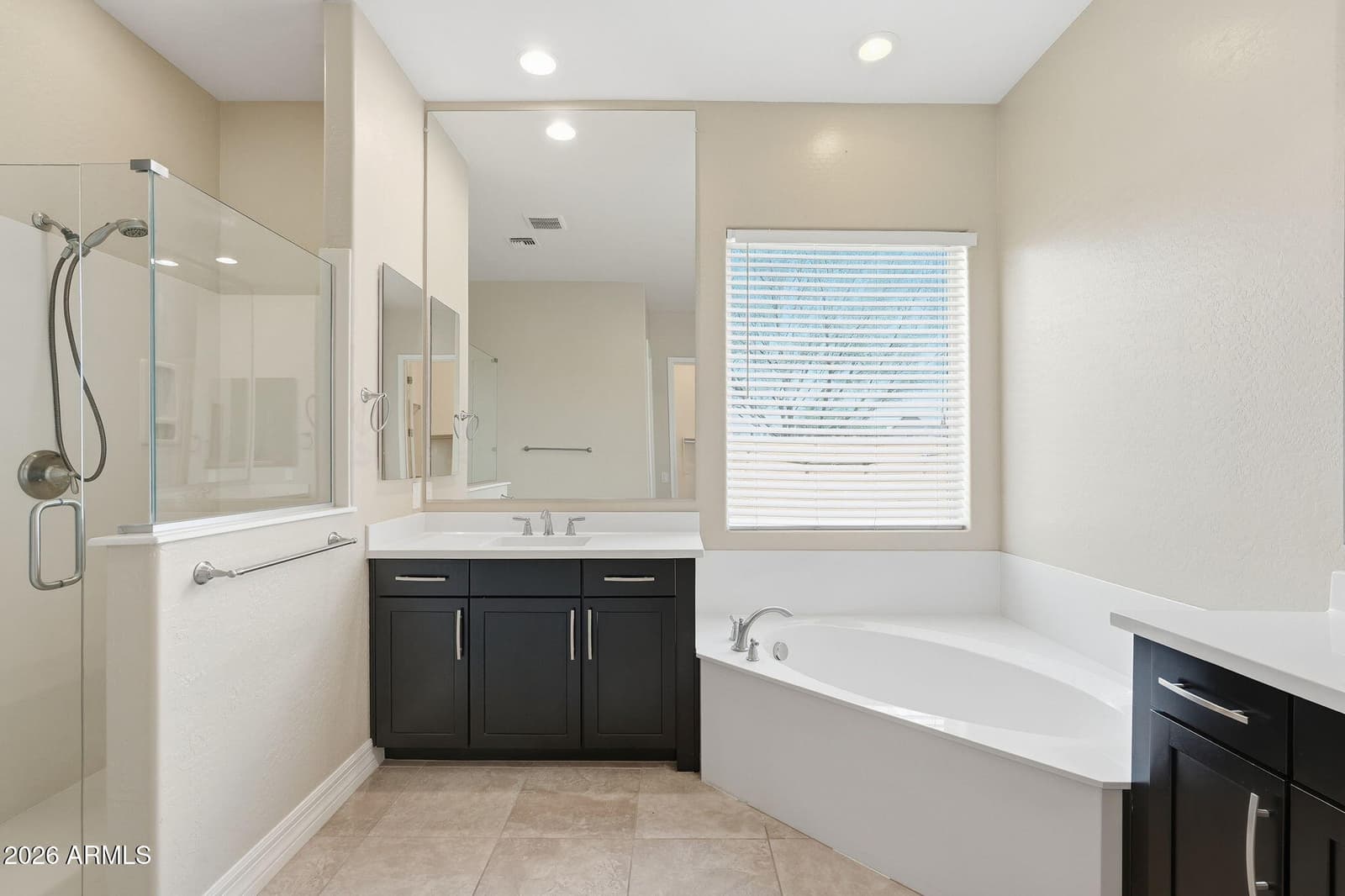 3930 E CHESTNUT Lane, Gilbert, AZ 85298 — photo 34 of 44