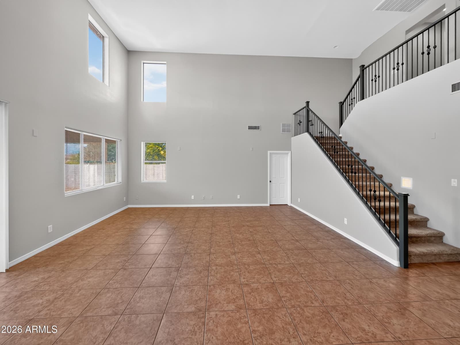 728 W DESERT CANYON Drive, San Tan Valley, AZ 85143 — photo 18 of 58
