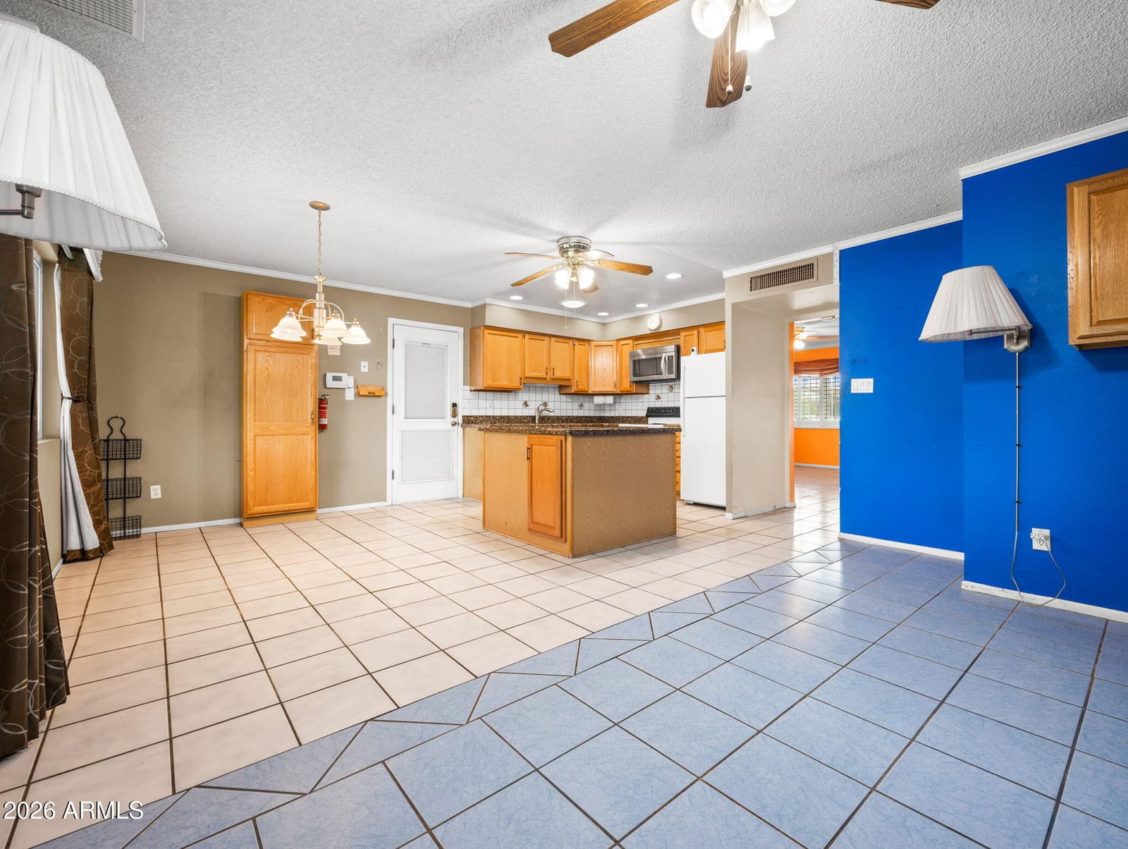 2236 W MORNINGSIDE Drive, Phoenix, AZ 85023 — photo 6 of 27
