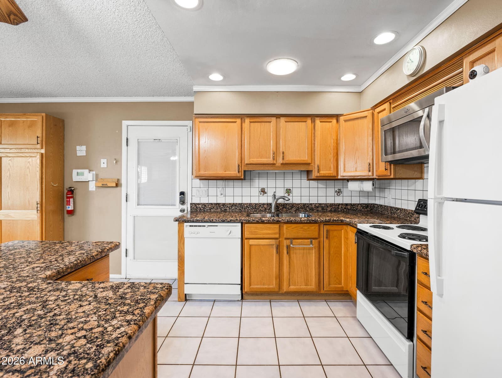 2236 W MORNINGSIDE Drive, Phoenix, AZ 85023 — photo 10 of 27