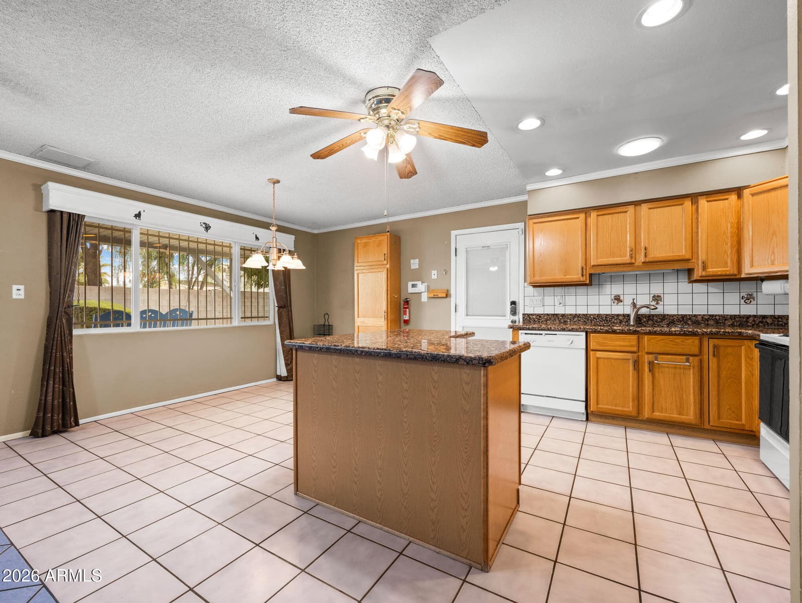 2236 W MORNINGSIDE Drive, Phoenix, AZ 85023 — photo 11 of 27