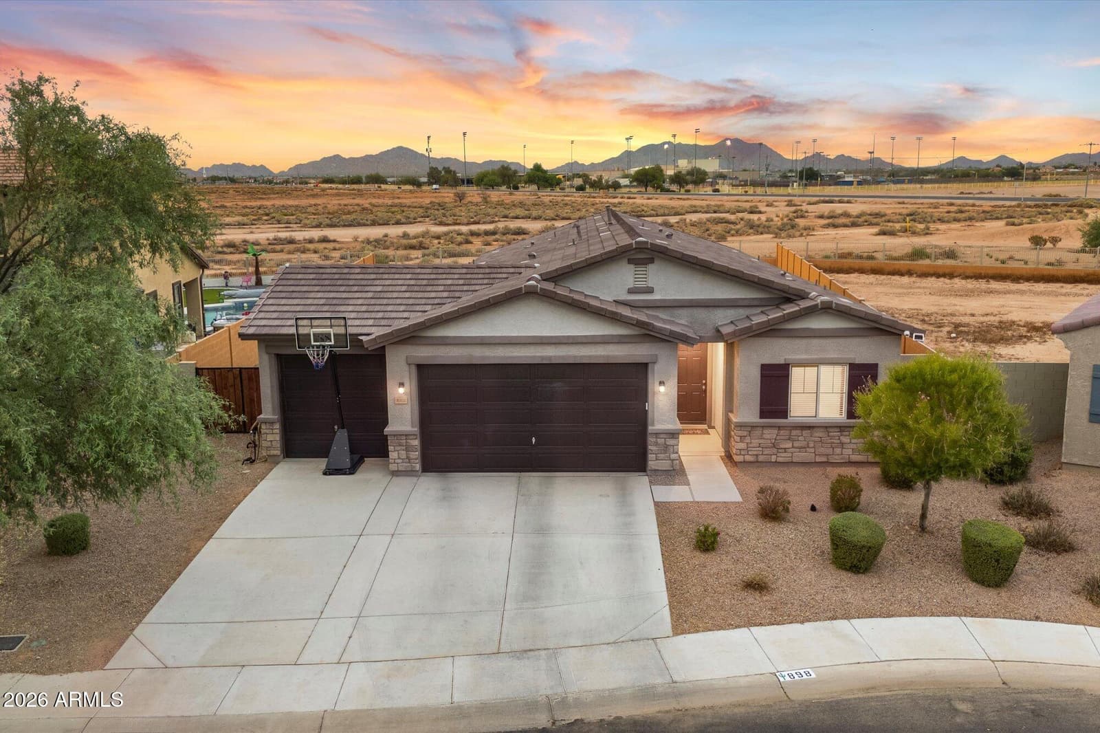898 E DIAMOND Drive, Casa Grande, AZ 85122