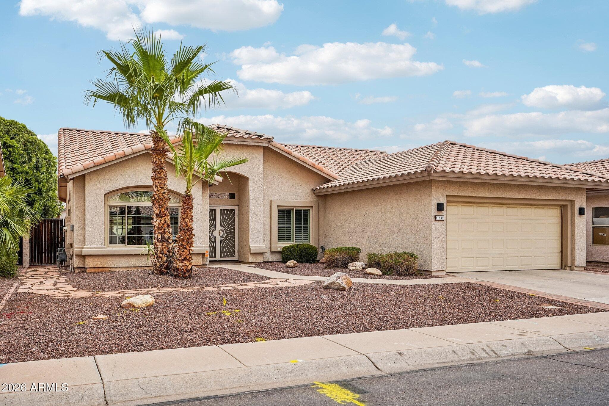 11542 W CYPRUS Drive, Avondale, AZ 85392 — photo 10 of 46