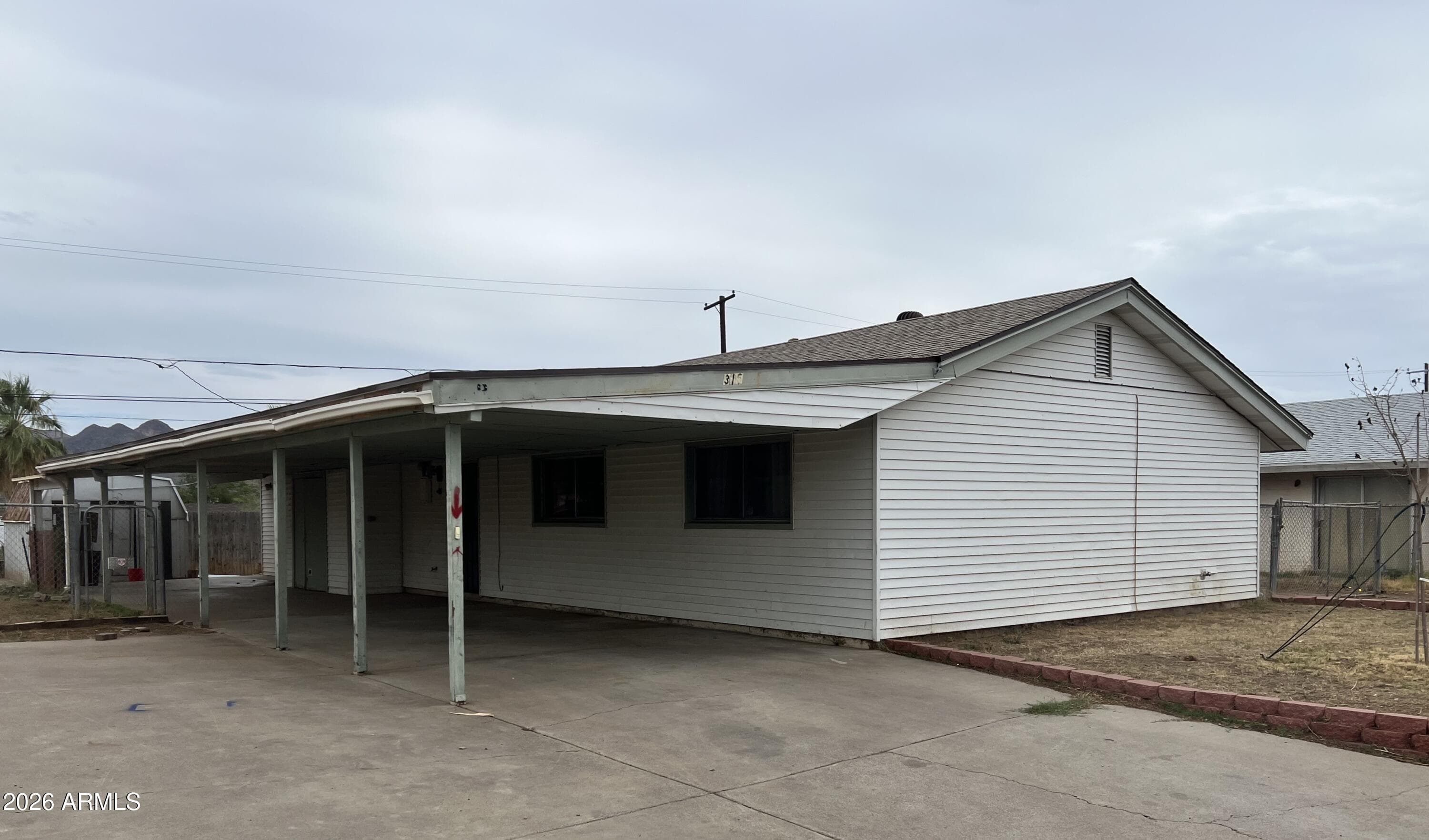 315 W FAIRHAVEN Road, Kearny, AZ 85137 — photo 1 of 9