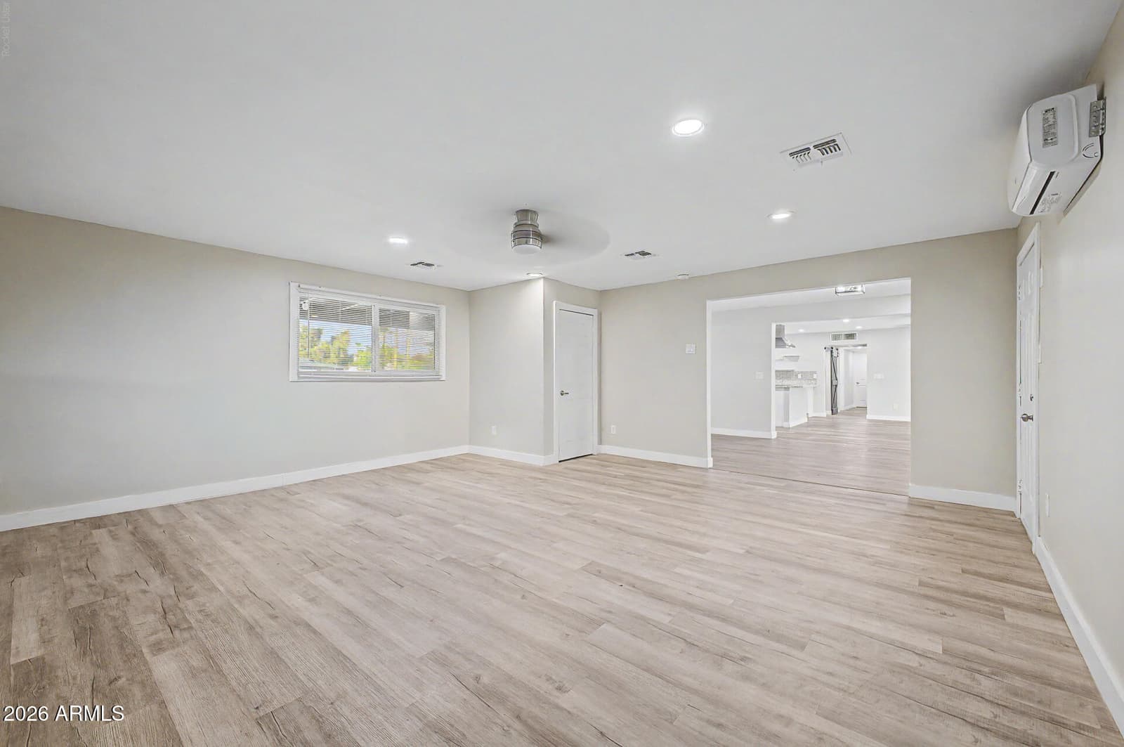 7332 N 17TH Avenue, Phoenix, AZ 85021 — photo 4 of 23
