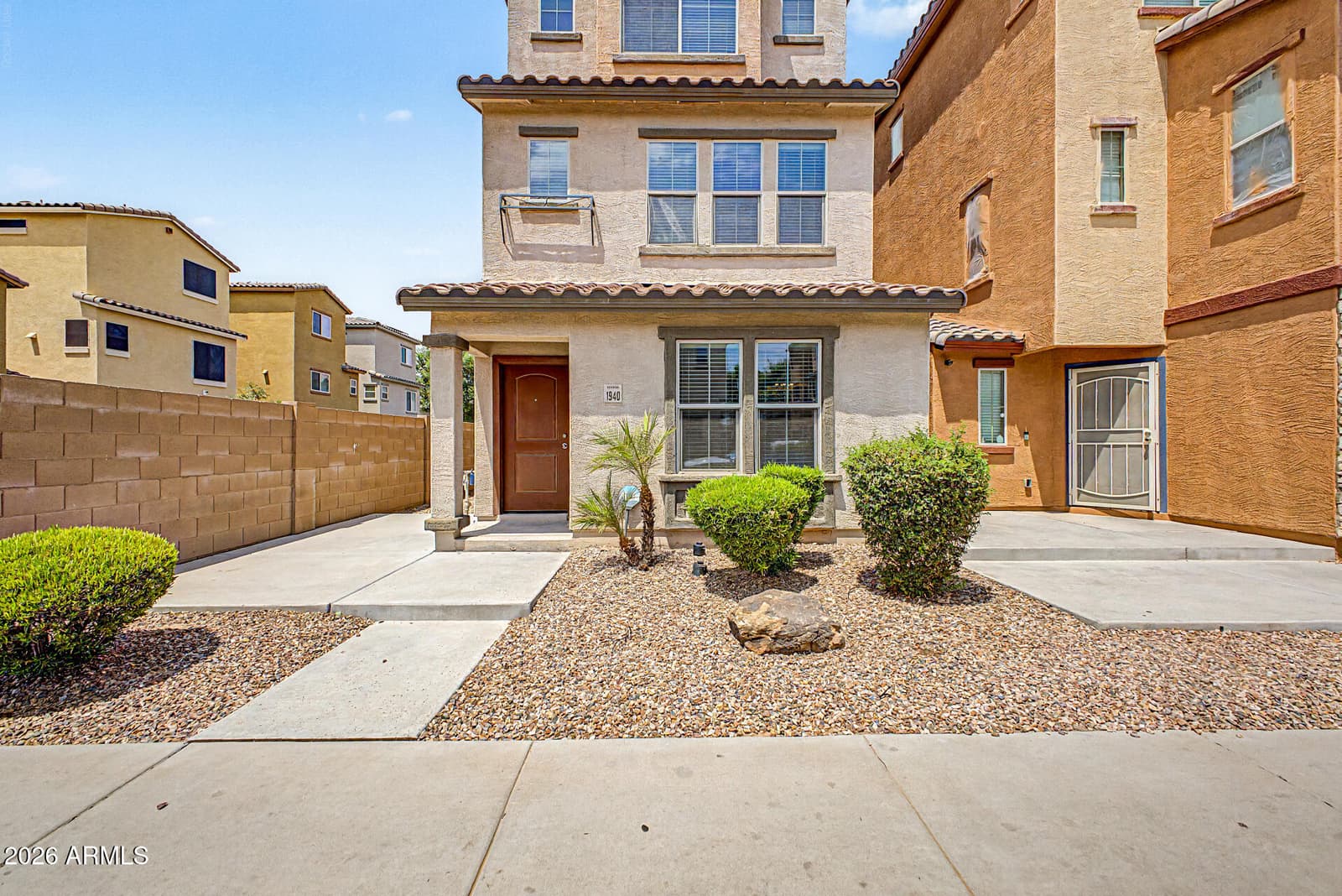 1940 N 77TH Drive, Phoenix, AZ 85035 — photo 1 of 32