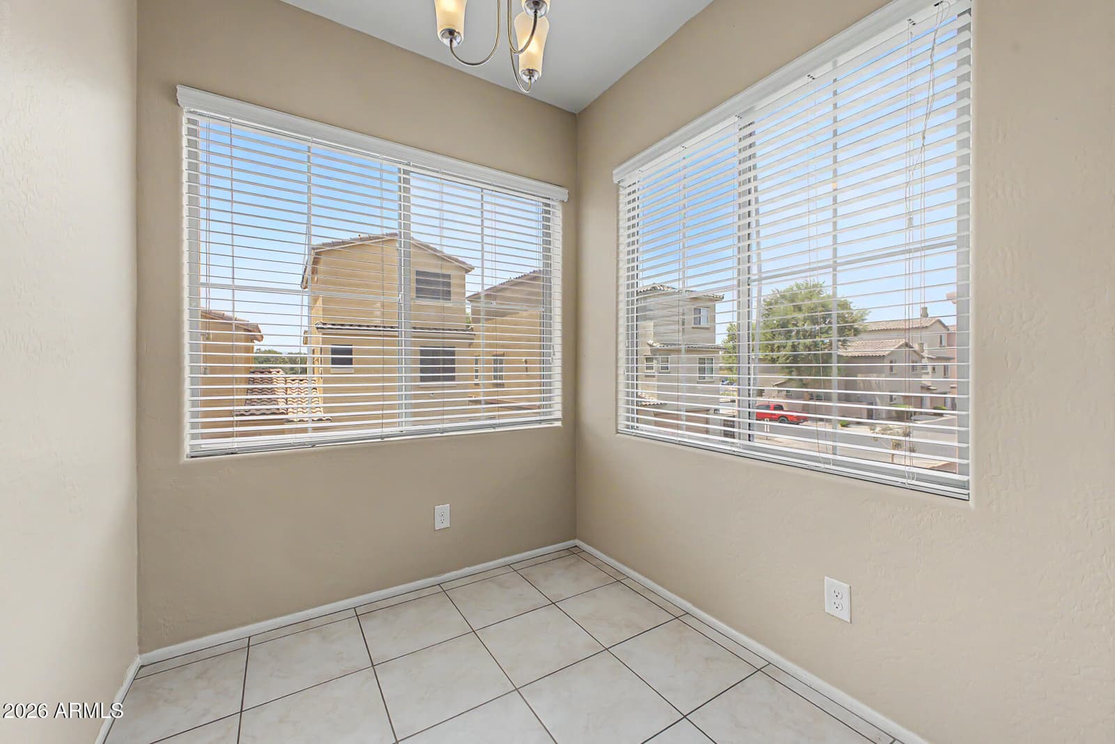 1940 N 77TH Drive, Phoenix, AZ 85035 — photo 7 of 32