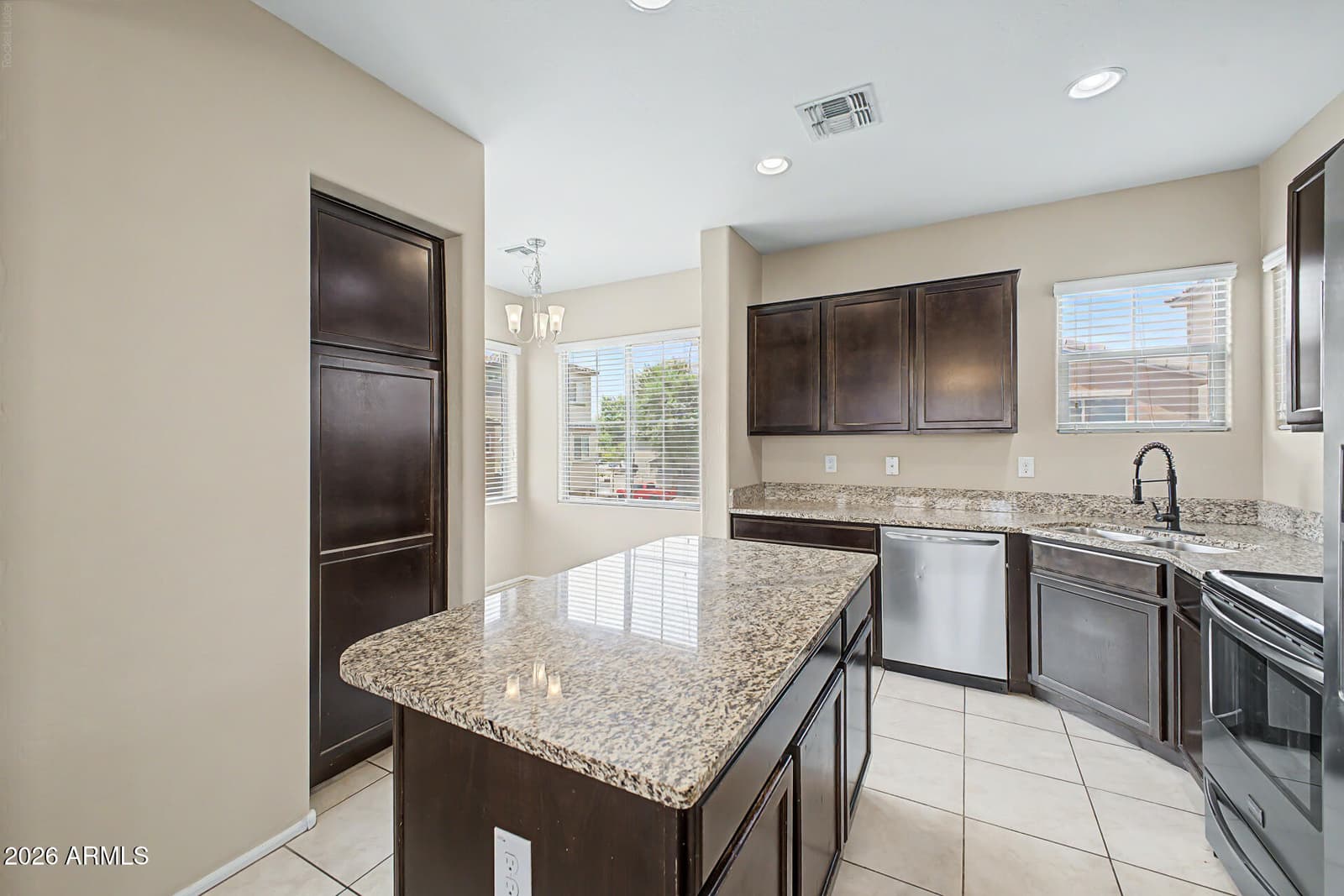 1940 N 77TH Drive, Phoenix, AZ 85035 — photo 9 of 32