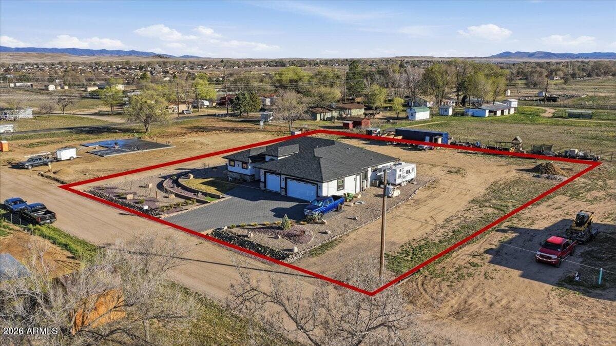925 E Aztec Drive, Chino Valley, AZ 86323 — photo 13 of 37
