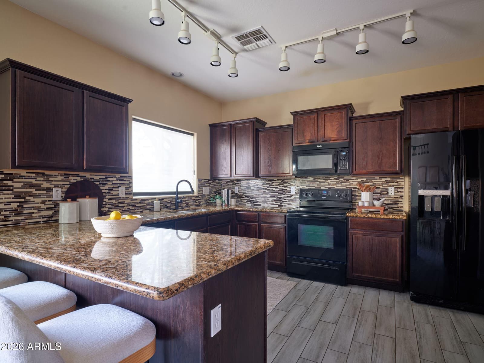 10225 W CAMELBACK Road 42, Phoenix, AZ 85037 — photo 6 of 21