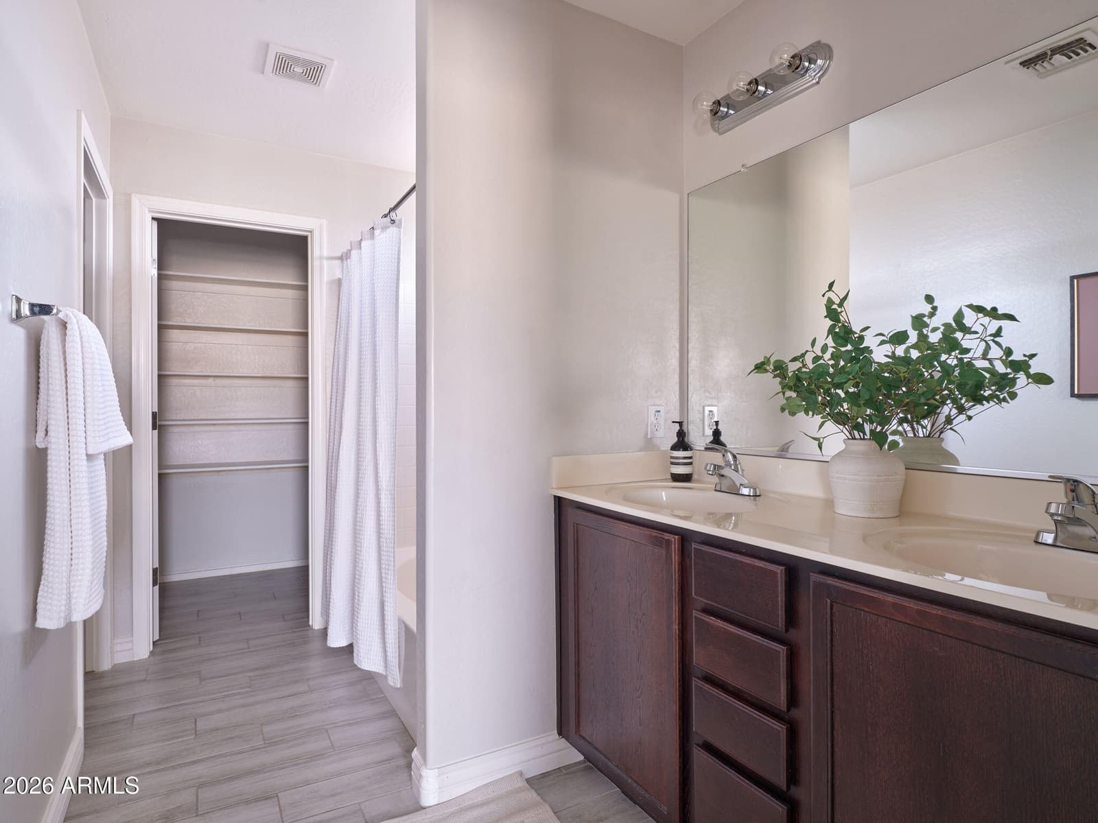 10225 W CAMELBACK Road 42, Phoenix, AZ 85037 — photo 13 of 21