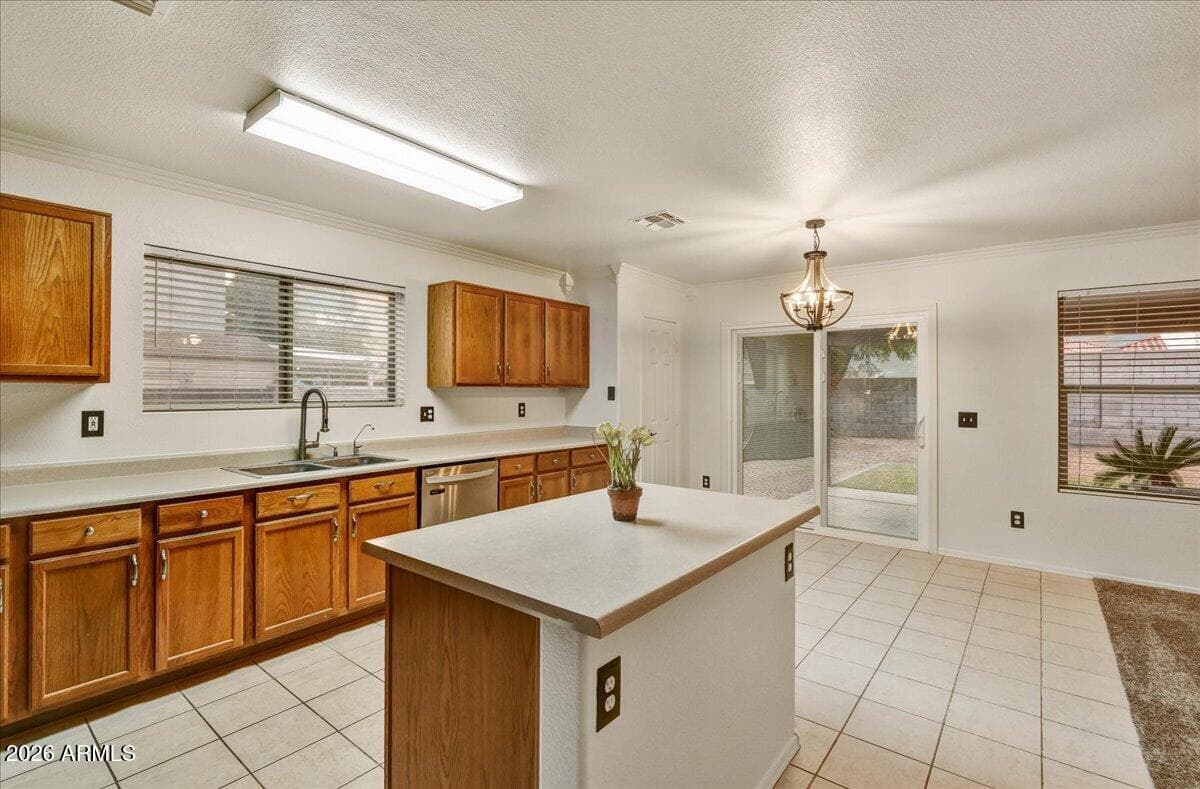 10524 W COUNTRY CLUB Trail, Peoria, AZ 85383 — photo 13 of 25