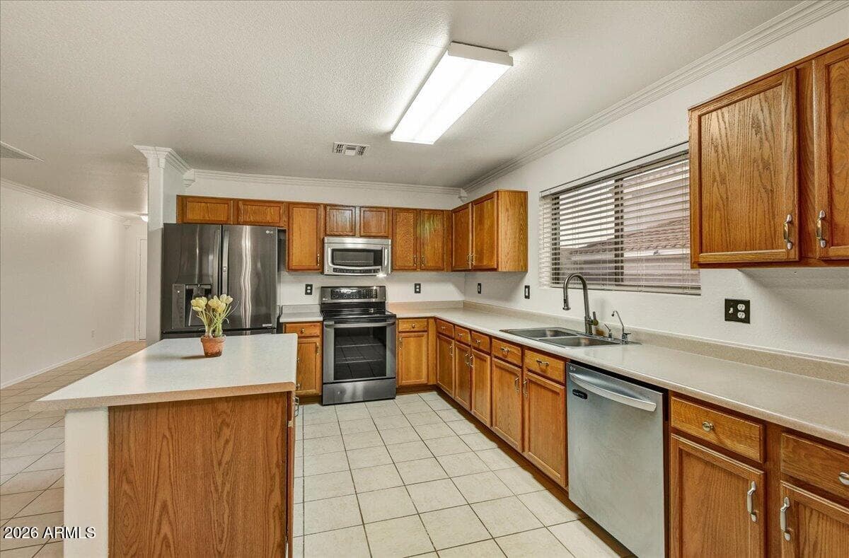10524 W COUNTRY CLUB Trail, Peoria, AZ 85383 — photo 17 of 25