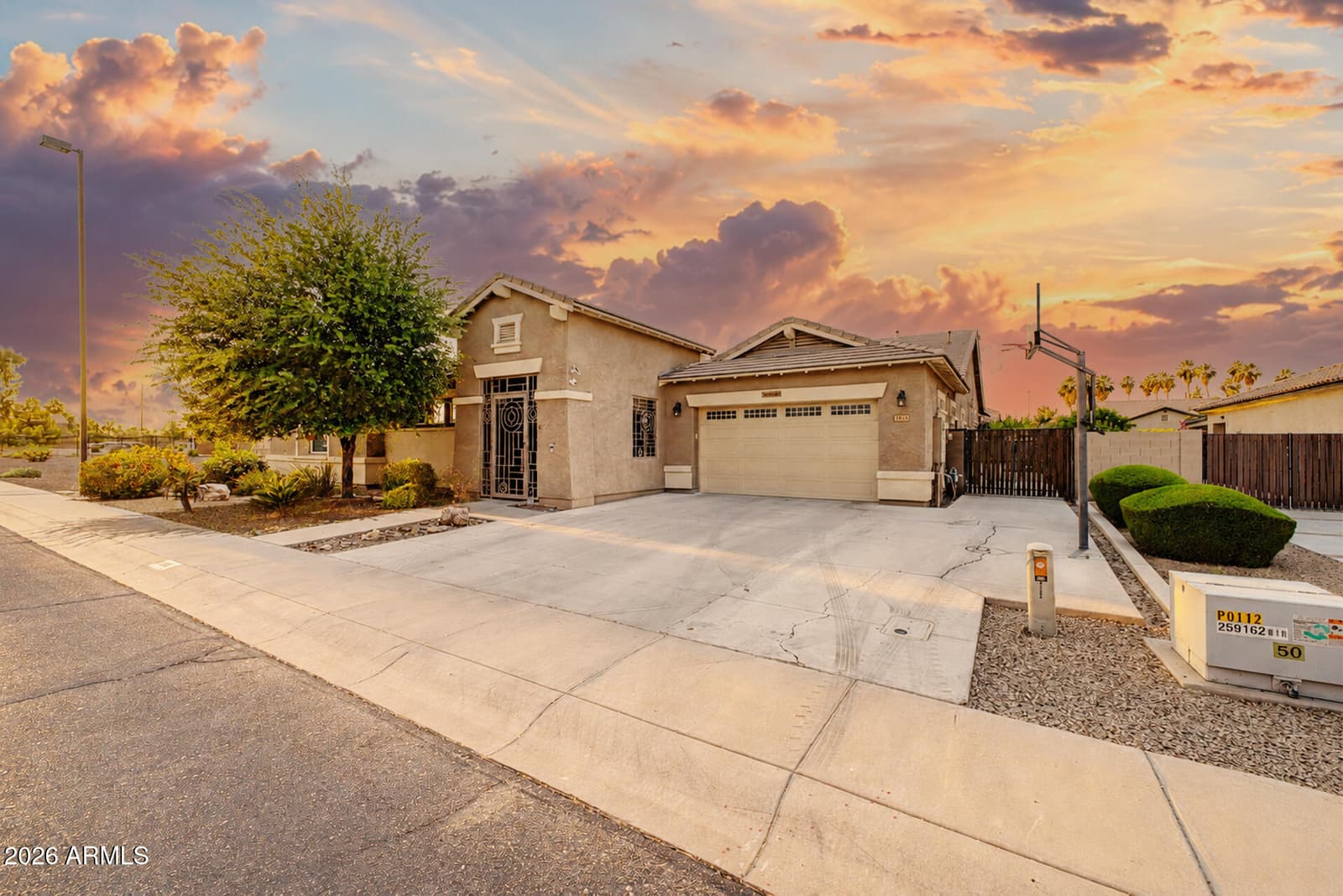 3163 E ORIOLE Drive, Gilbert, AZ 85297 — photo 3 of 41
