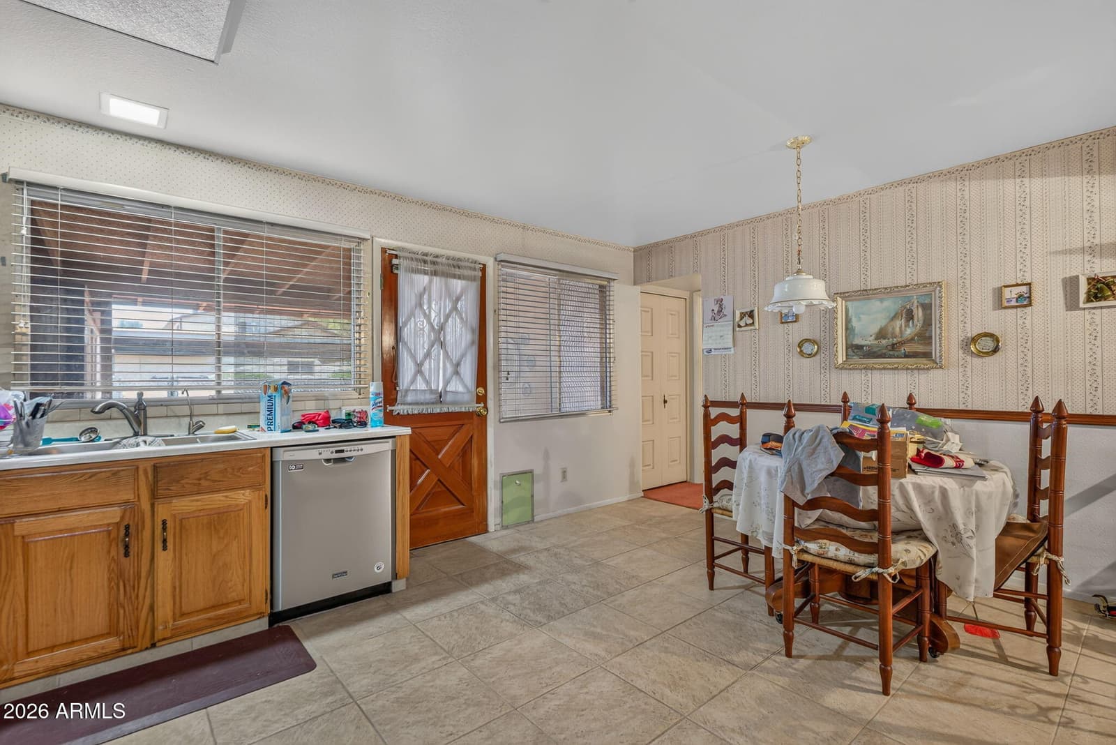 6139 N 31ST Avenue, Phoenix, AZ 85017 — photo 12 of 40