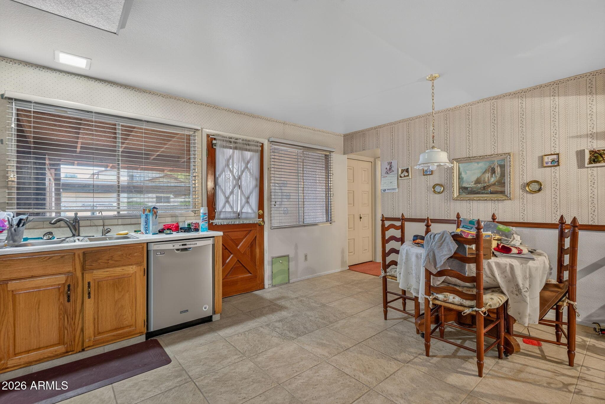 6139 N 31ST Avenue, Phoenix, AZ 85017 — photo 12 of 40