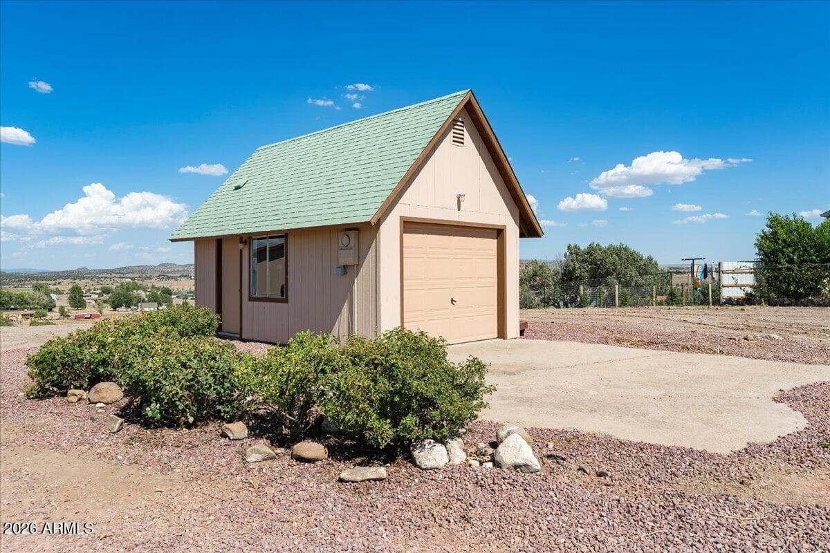 974 N GRANDVIEW, Paulden, AZ 86334 — photo 28 of 32