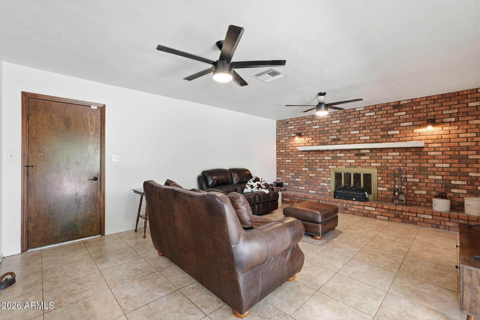 846 N WHITING Circle, Mesa, AZ 85213 — photo 13 of 45