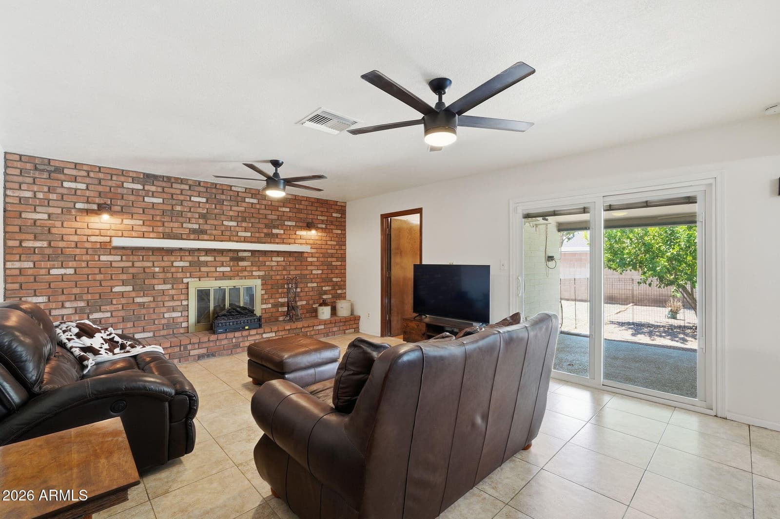 846 N WHITING Circle, Mesa, AZ 85213 — photo 3 of 45