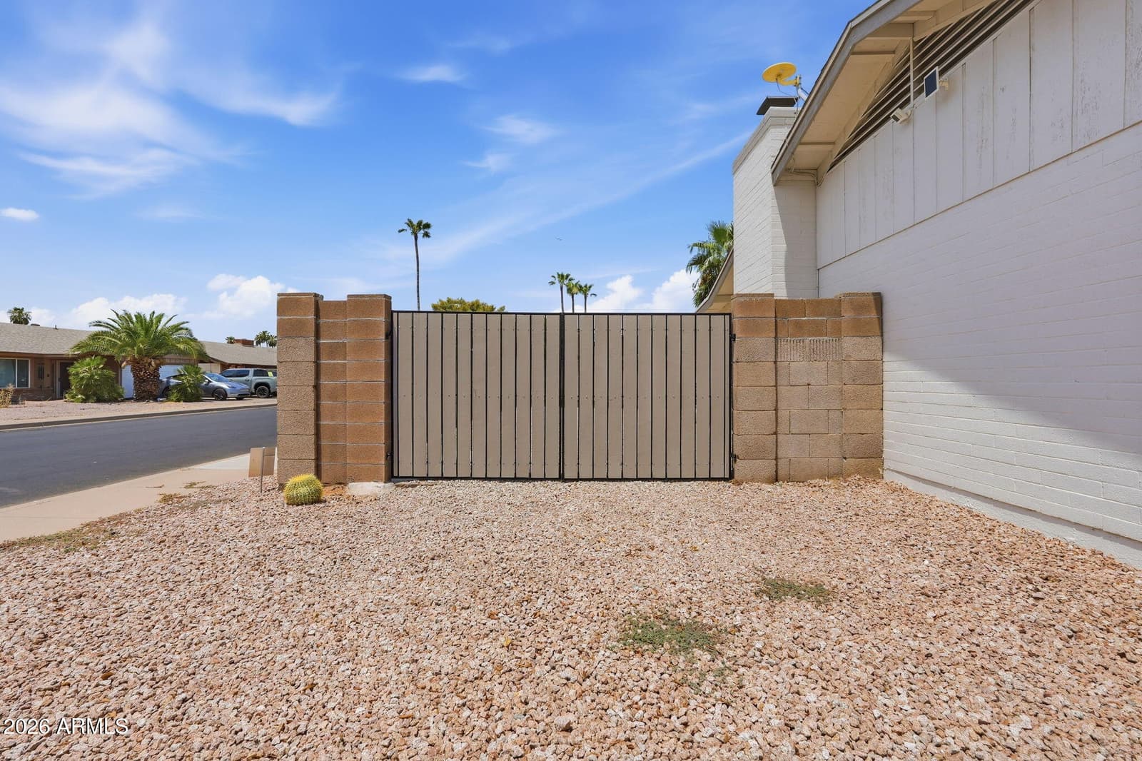 846 N WHITING Circle, Mesa, AZ 85213 — photo 6 of 45