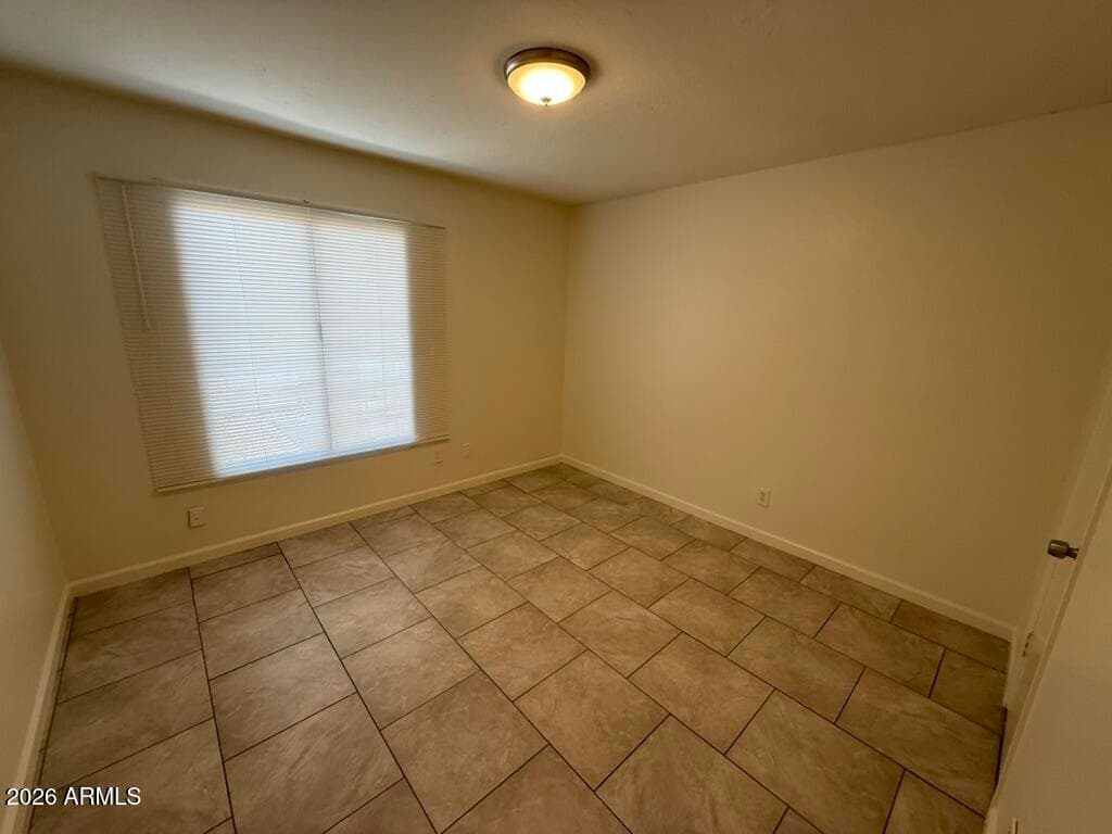 8450 N 34TH Drive, Phoenix, AZ 85051 — photo 2 of 9
