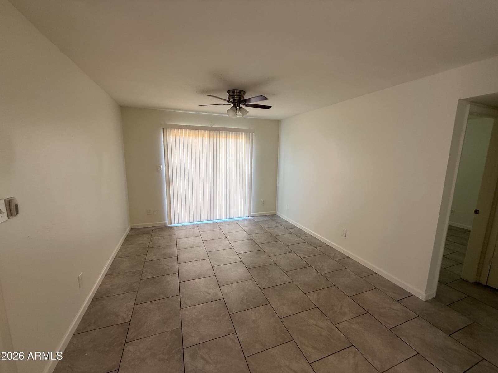 8450 N 34TH Drive, Phoenix, AZ 85051 — photo 5 of 9