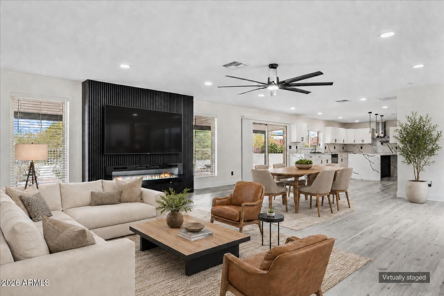 9402 N 18TH Street N, Phoenix, AZ 85020 — photo 1 of 65