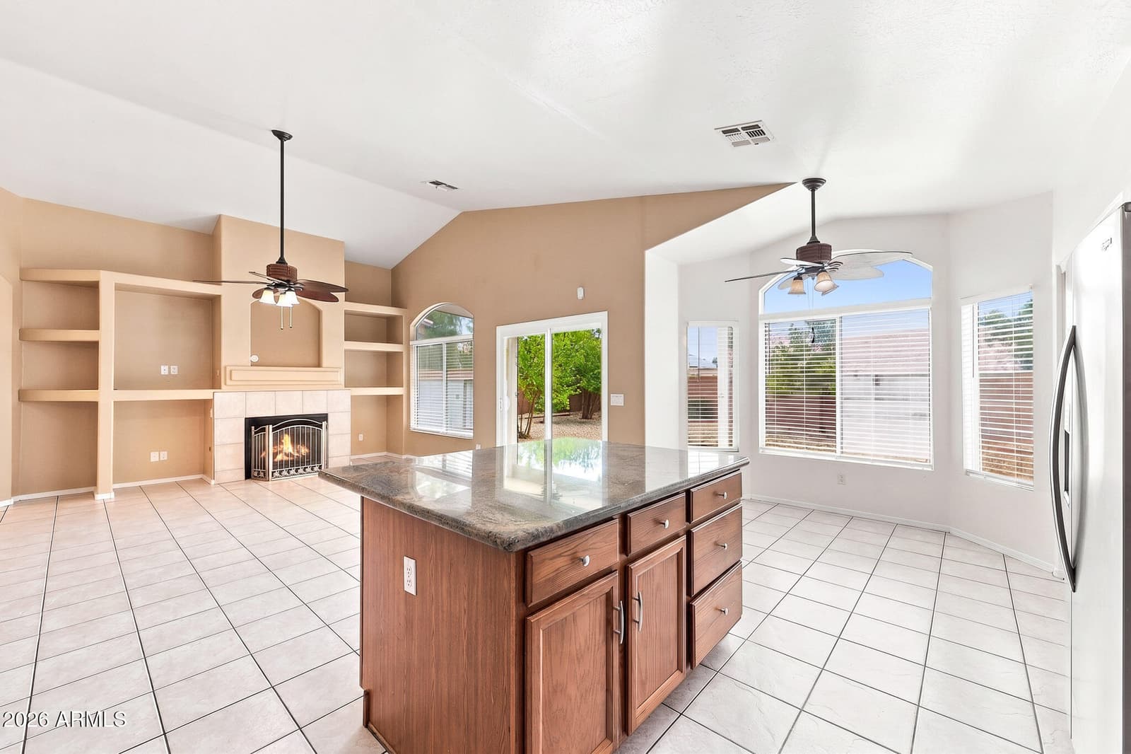 1109 E MONTOYA Lane, Phoenix, AZ 85024 — photo 12 of 48